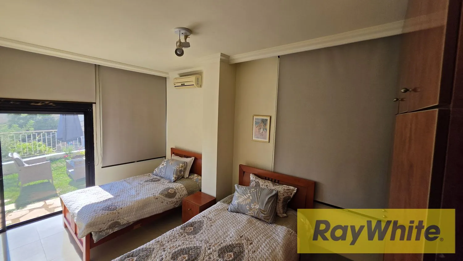 Furnished Renovated Apartment For Sale In Kfarhbab — الصورة 3