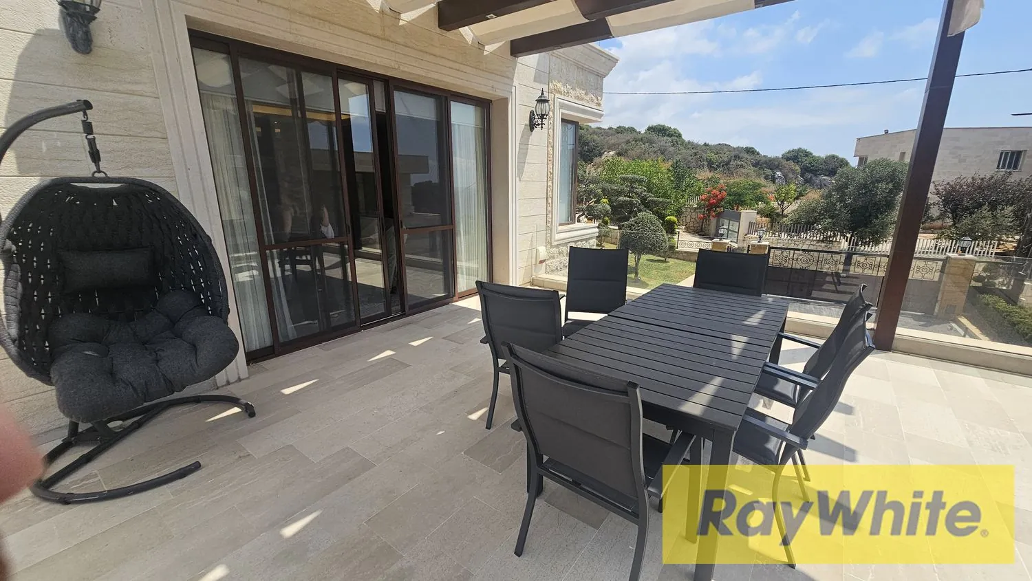 For Sale – Luxurious Villa In Kfaraabida – Jbeil — الصورة 3