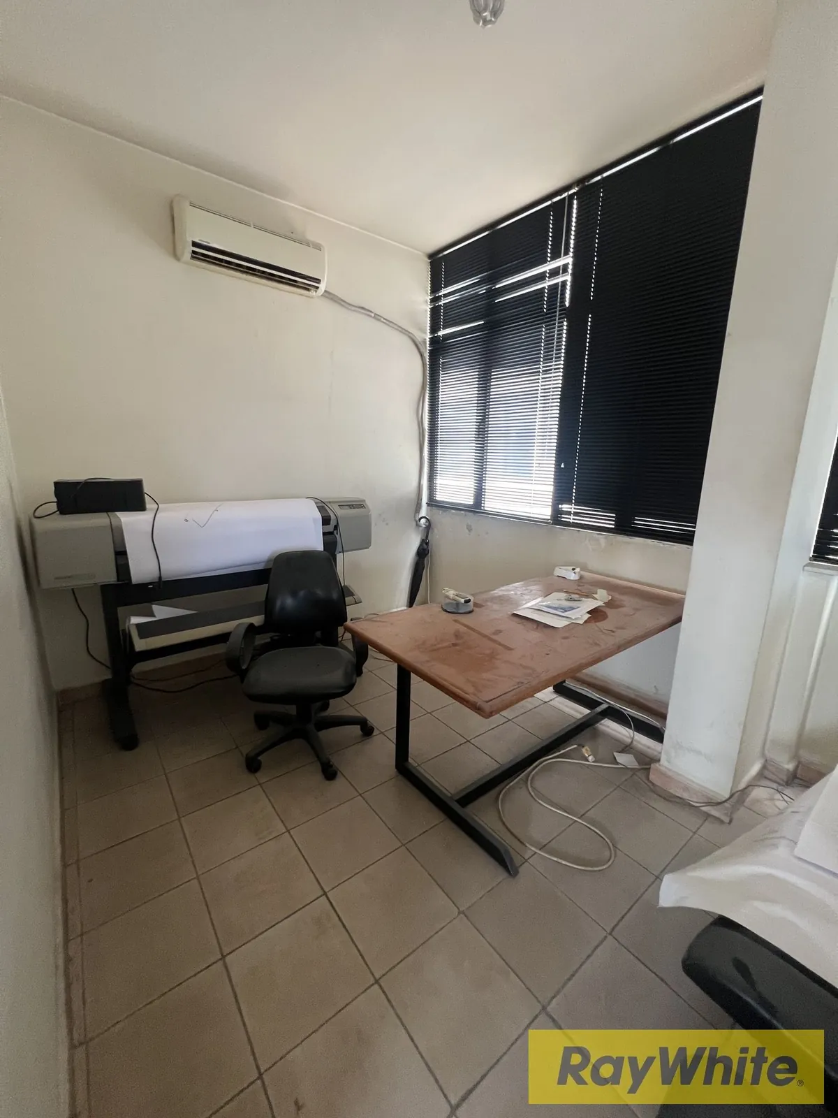 Unfurnished Office For Rent In Fanar — photo 2