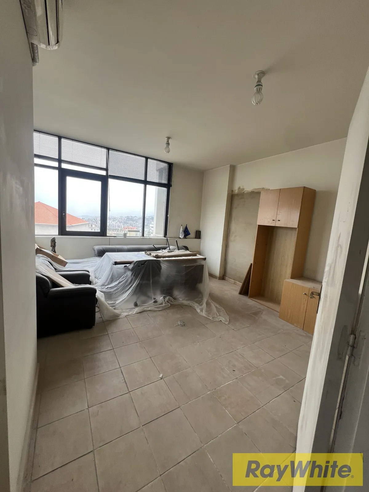 Unfurnished Office For Rent In Fanar — photo 4