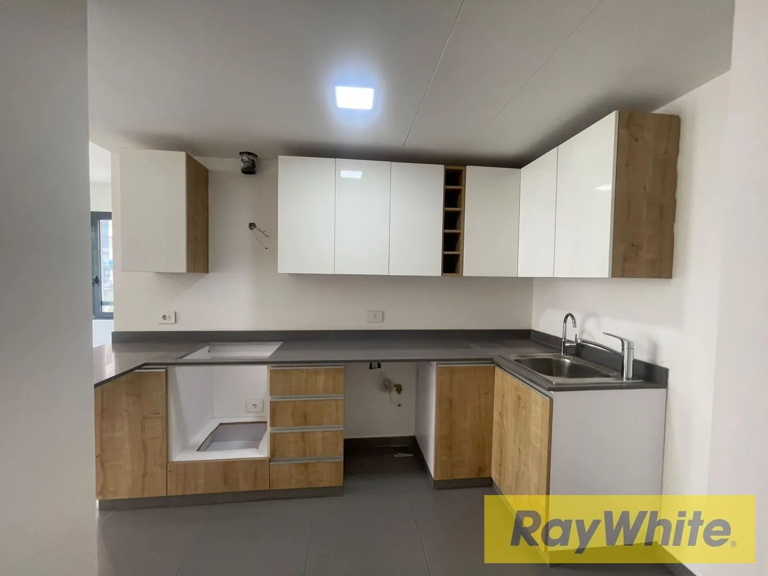 Apartment For Rent In Achrafieh — الصورة 4