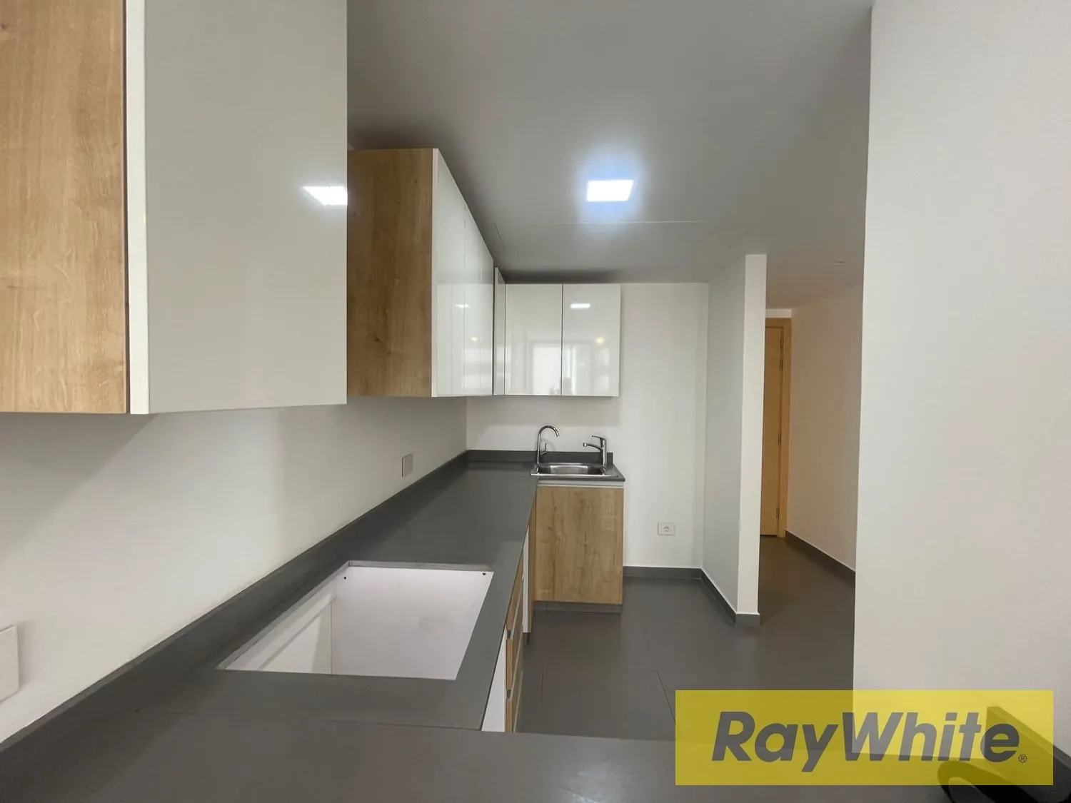 Apartment For Rent In Achrafieh — الصورة 5