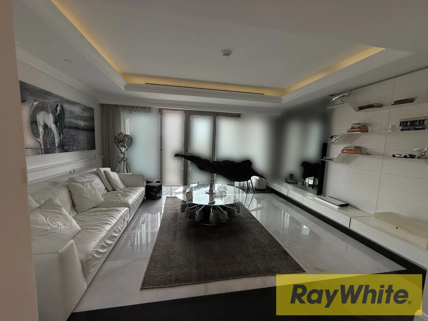 Spacious Apartment For Rent In Down Town — photo 1