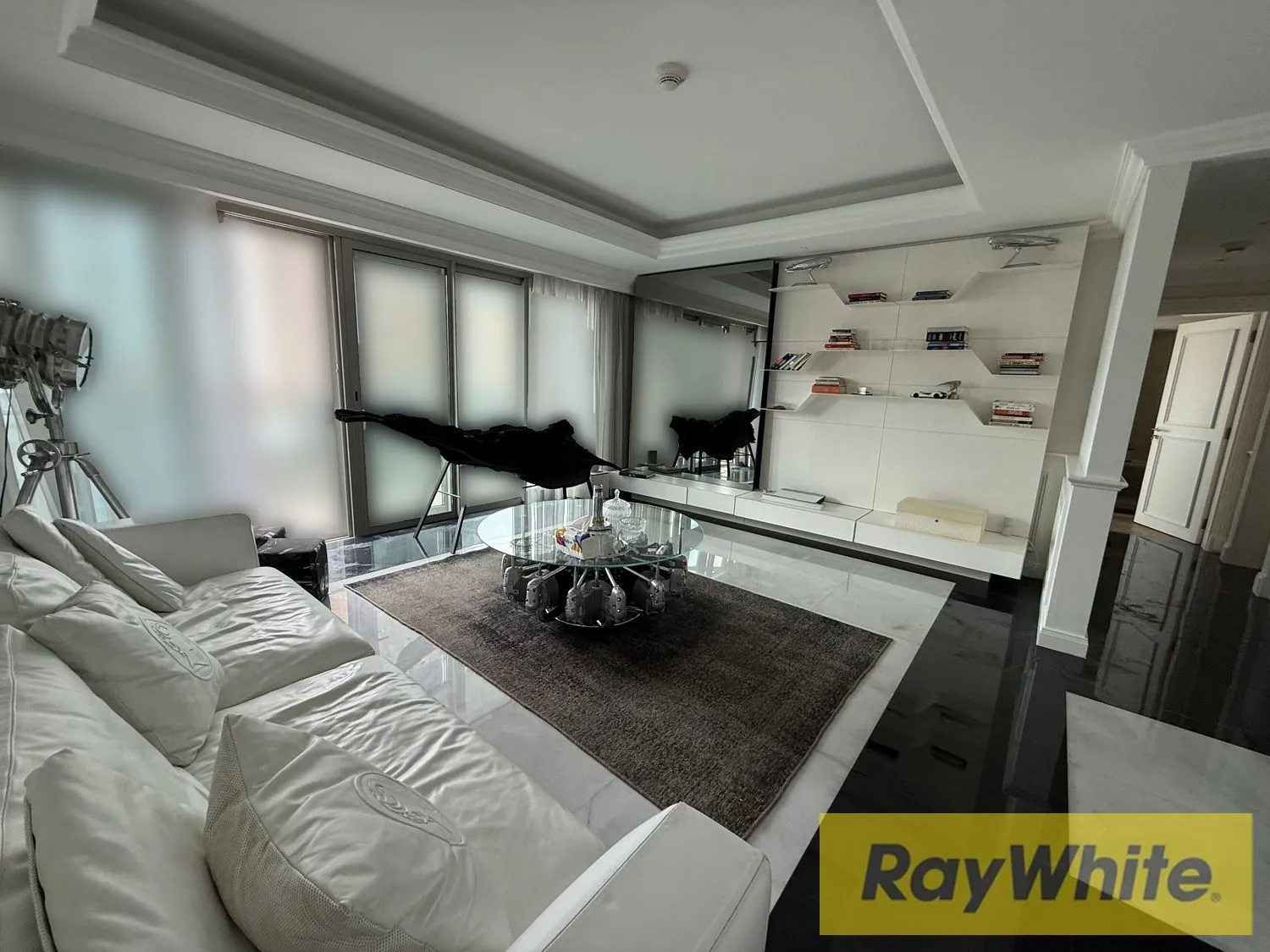 Spacious Apartment For Rent In Down Town — photo 2