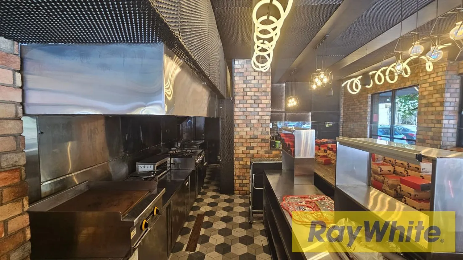 Fully Equipped Restaurant For Rent – Furn El Chebbak — الصورة 5