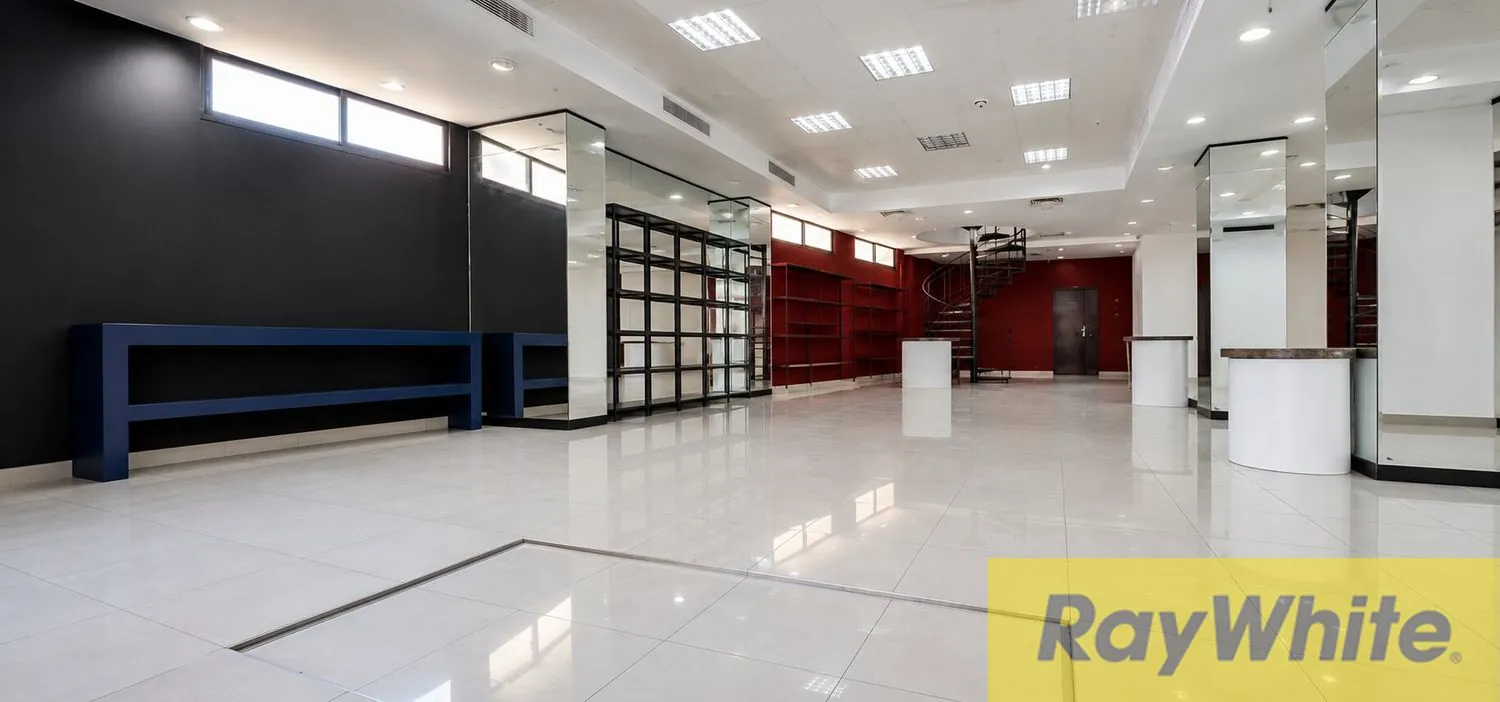 Showroom For Rent In Jnah