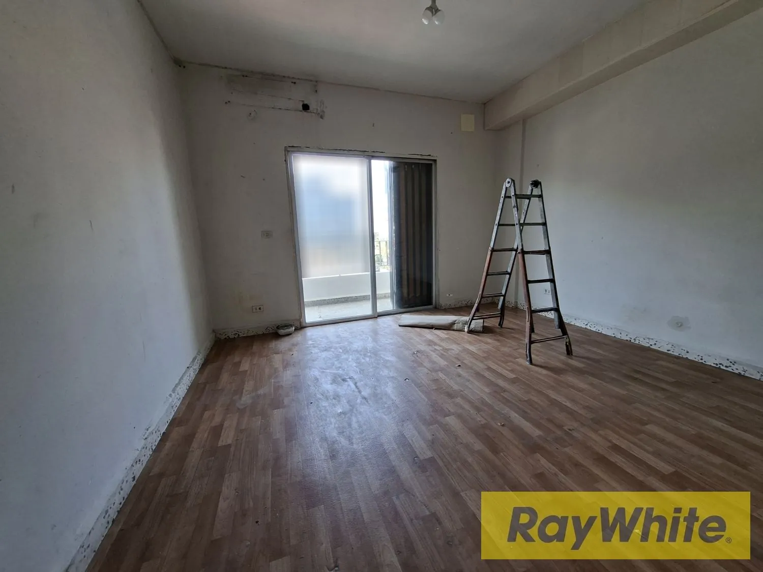 Office For Rent In Zalka – Highway Location — الصورة 2
