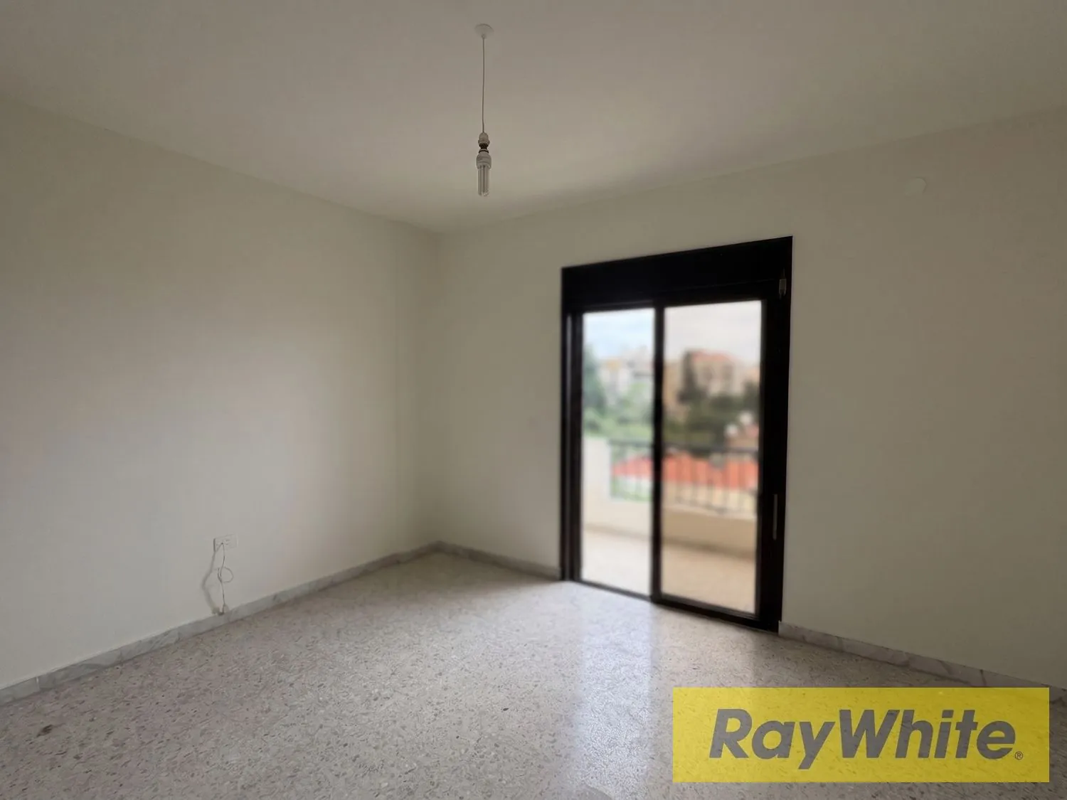 Apartment For Sale In Qornet El Hamra — photo 4