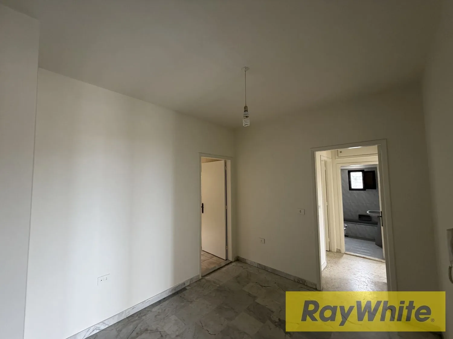 Apartment For Sale In Qornet El Hamra — photo 5