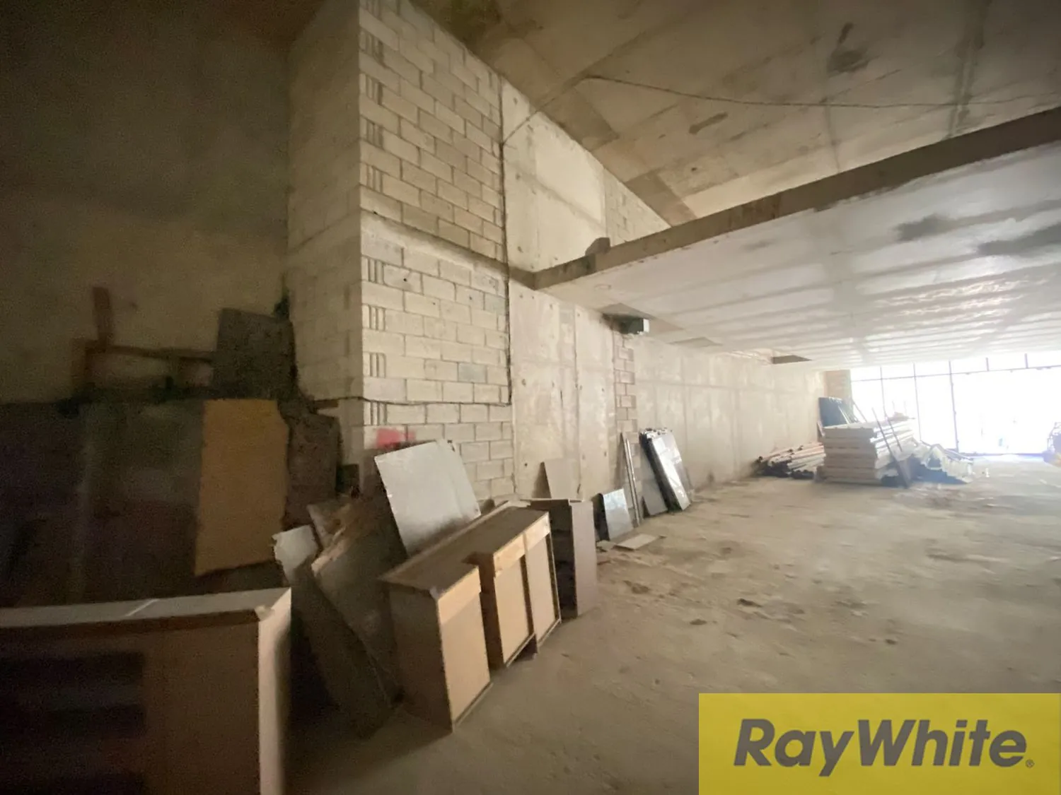 Showroom For Sale In Spears — الصورة 4