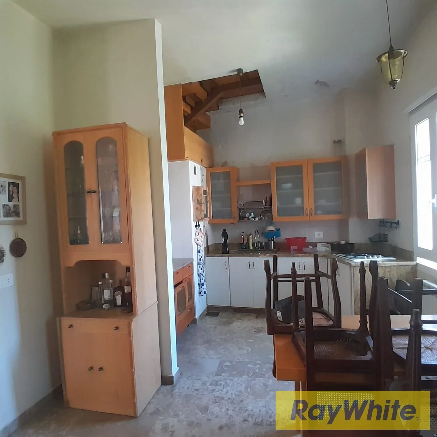 Semi-furnished Standalone Duplex For Rent – Bikfaya — الصورة 4