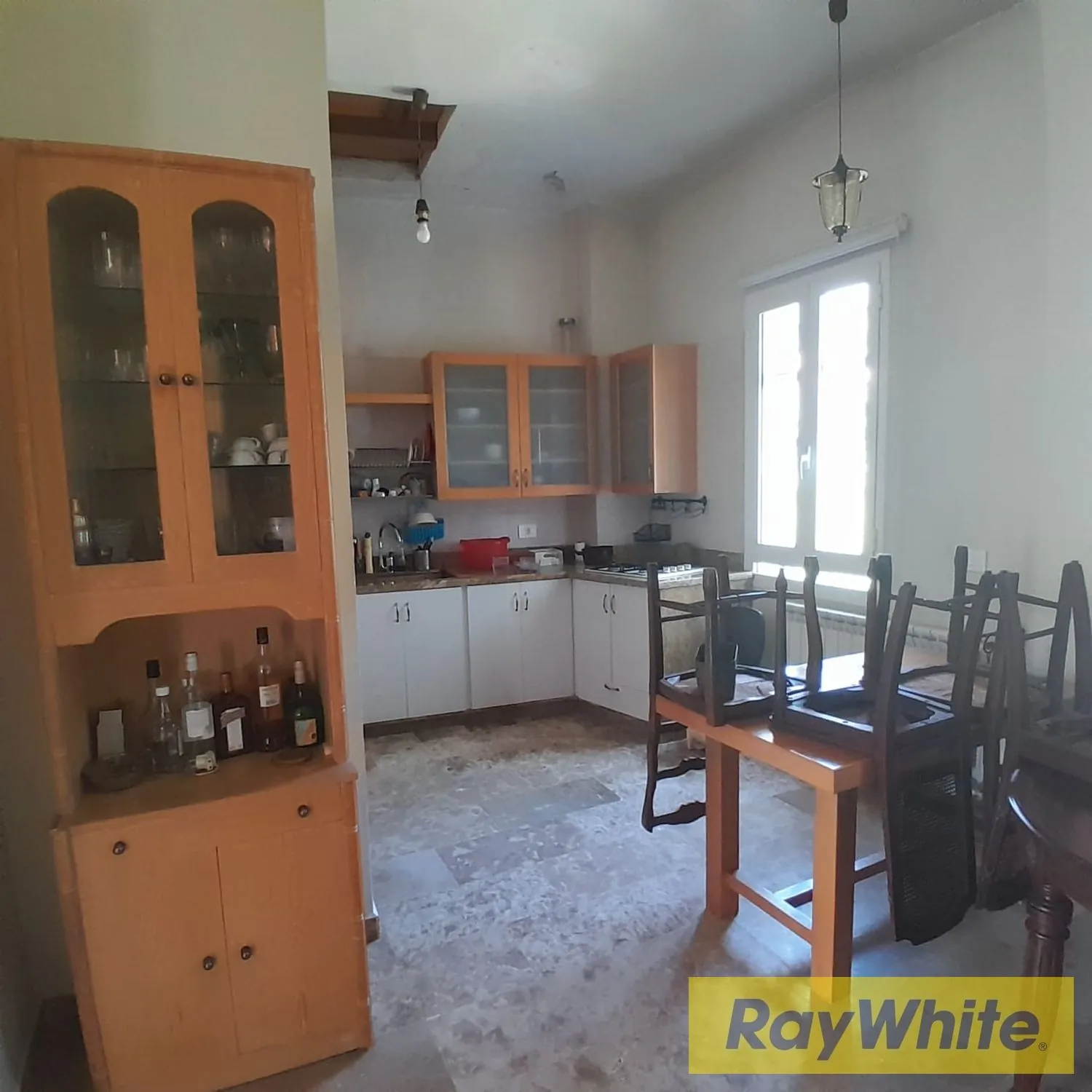 Semi-furnished Standalone Duplex For Rent – Bikfaya — الصورة 5