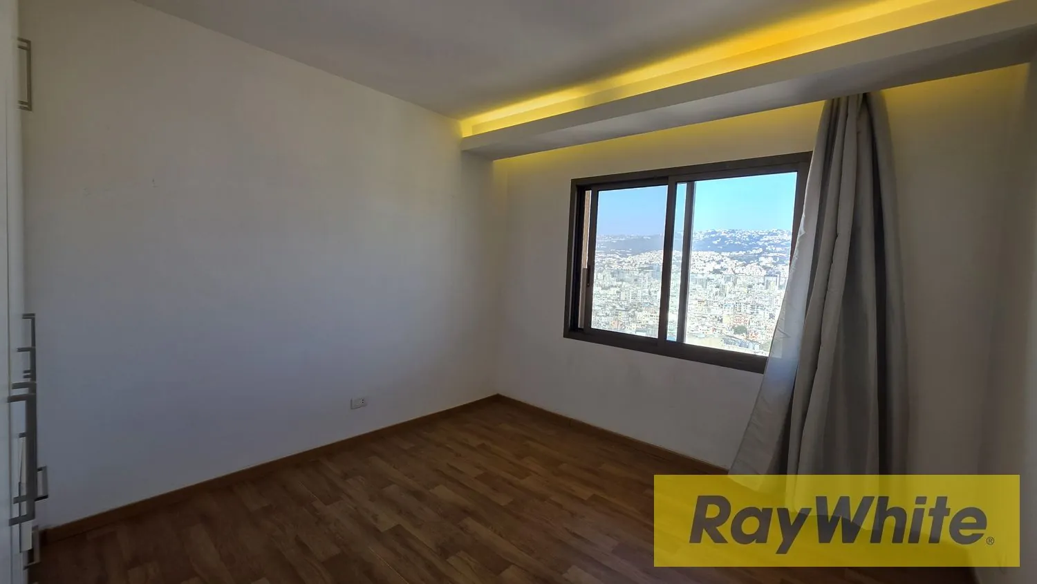 Duplex For Rent In Achrafieh — الصورة 5