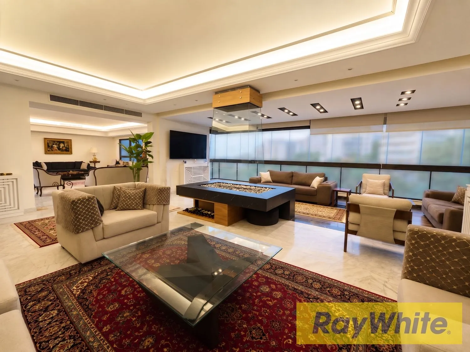 Spacious 430sqm Apartment With 400sqm Private Roof In Rabieh — الصورة 4