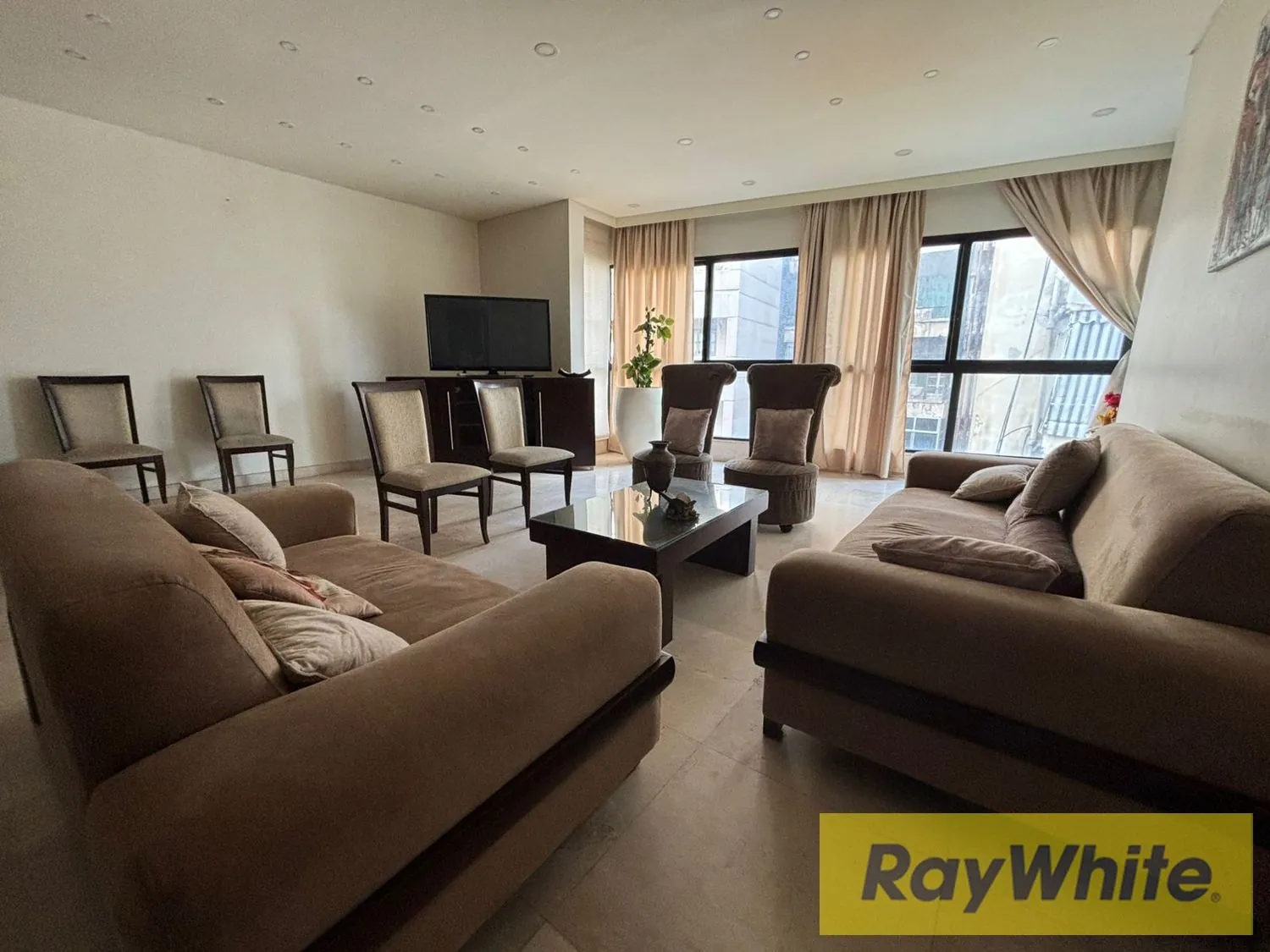 Apartment For Rent In Ain Al Mraiseh — الصورة 3
