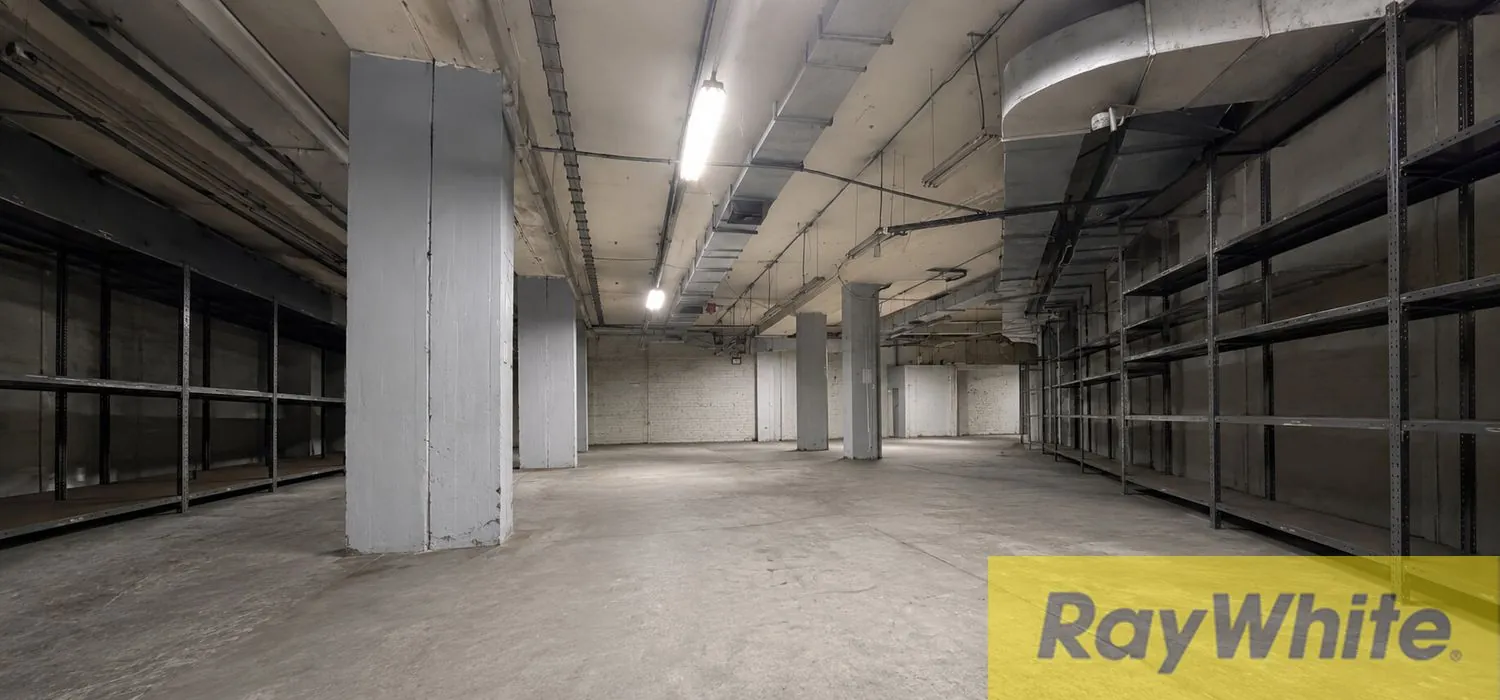 Warehouse For Sale In Jnah — الصورة 4