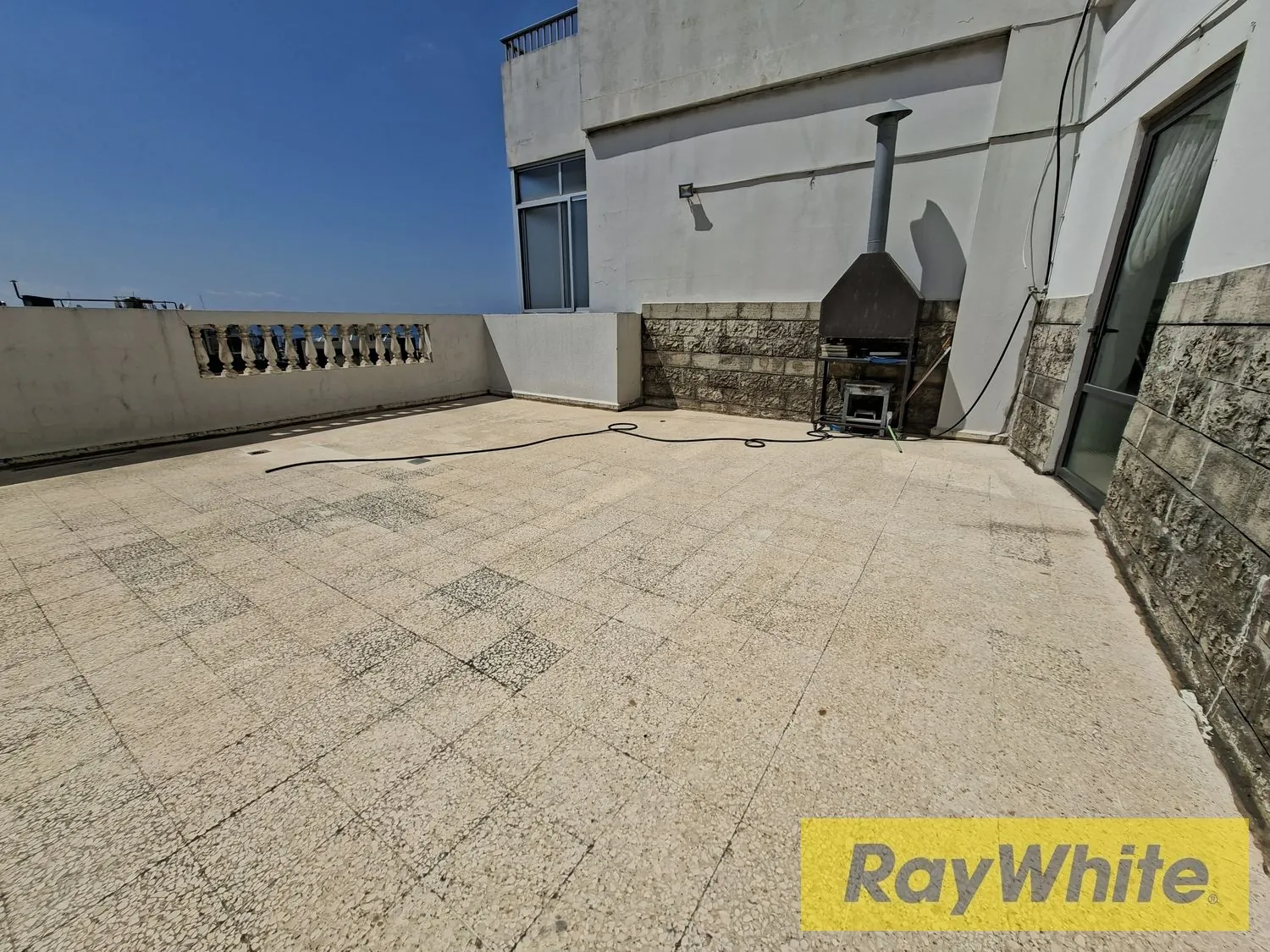 Unfurnished Apartment For Sale In Zalka With Terrace |city View — الصورة 5