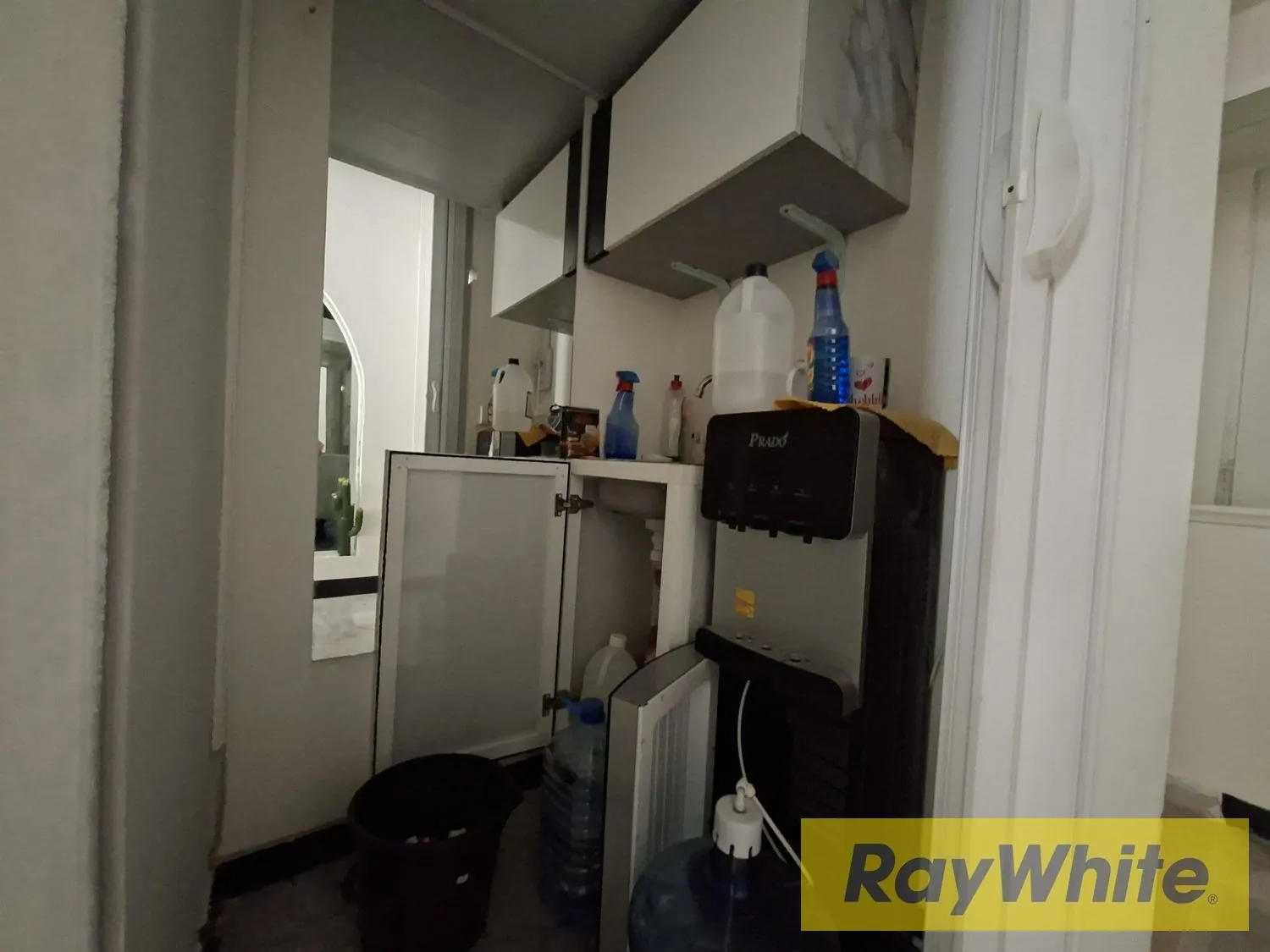 Shop For Rent In Zalka | Semi-furnished — الصورة 2
