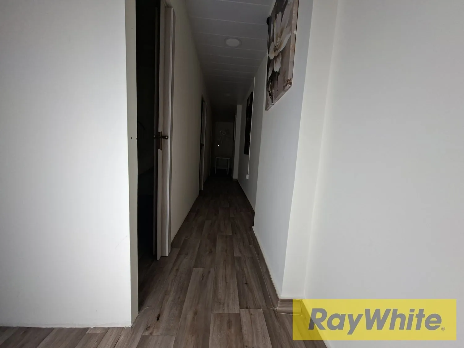 Shop For Rent In Zalka | Semi-furnished — الصورة 4