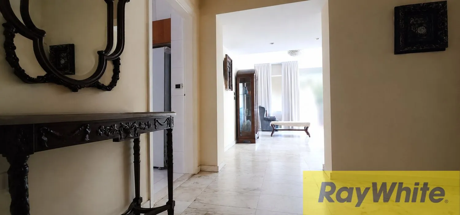 Apartment For Sale In Ramlet Al Baydah — الصورة 2