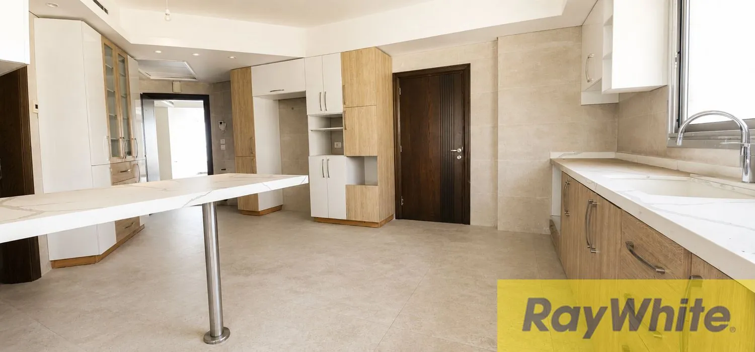 Spacious Apartment For Sale In Ramlet Al Baydah — الصورة 4