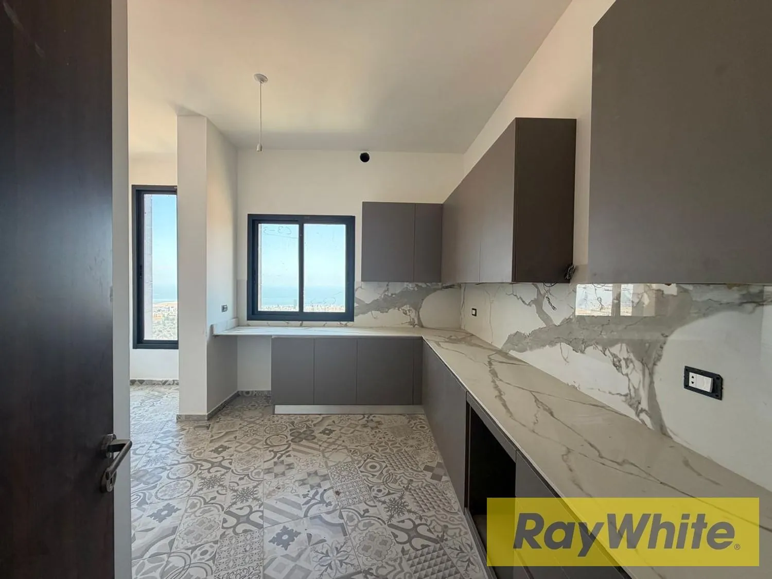 Apartment For Sale In Tilal Ain Saadeh — photo 3