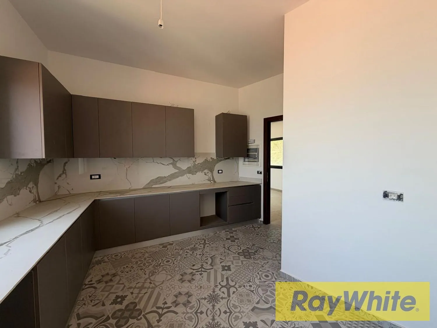 Apartment For Sale In Tilal Ain Saadeh — photo 4