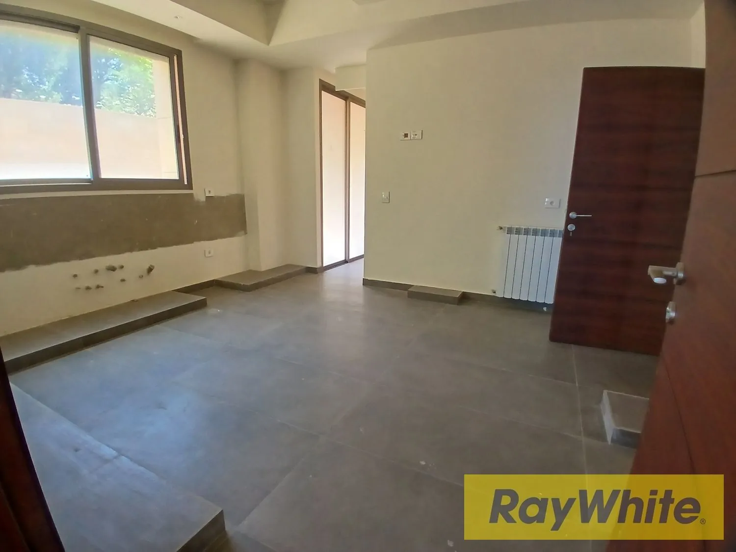 Apartment For Sale In Ain Aar With Mountain And Sea Views — الصورة 5