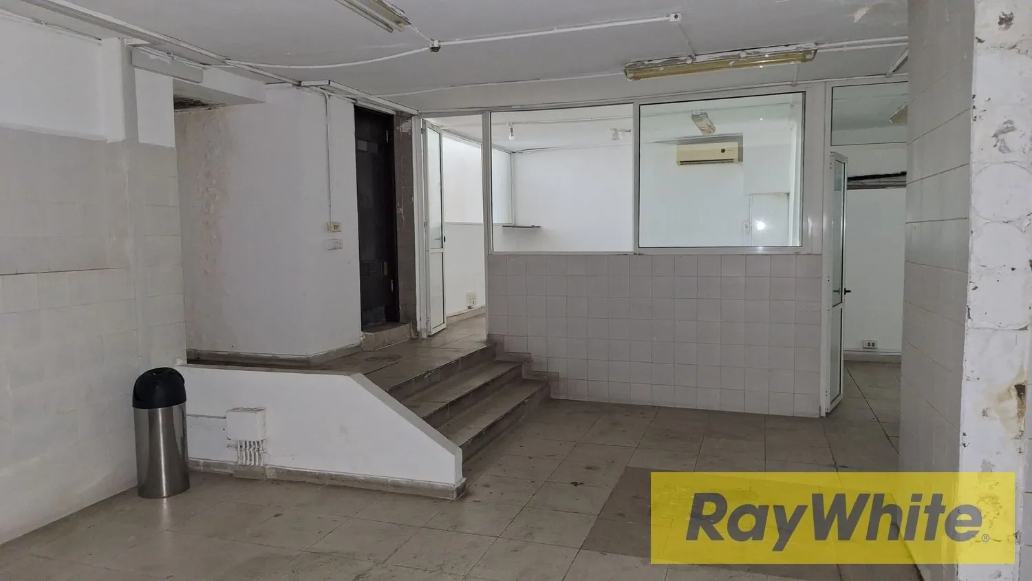 Warehouse For Rent In Achrafieh — الصورة 3