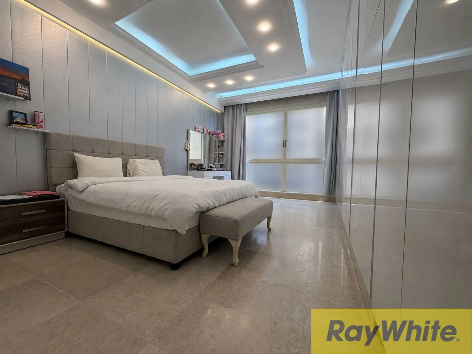 Luxury Apartment For Sale In Ramlet El Bayda — الصورة 2