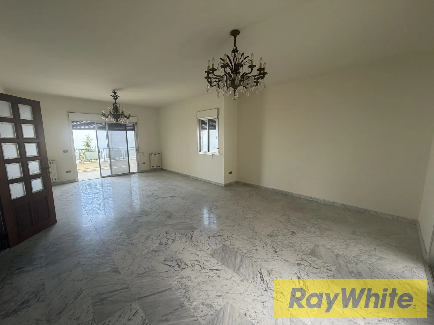 Apartment With Private Roof For Sale In Hbous — الصورة 2
