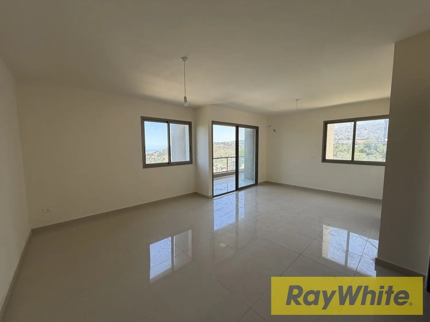 Apartment For Sale In Zikrit — الصورة 2