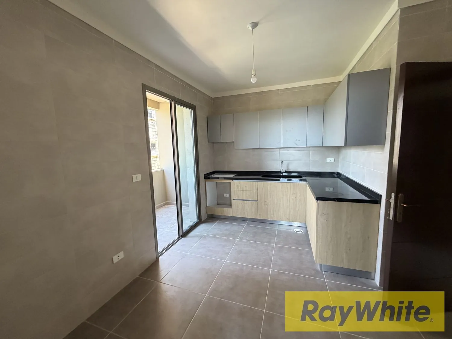 Apartment For Sale In Zikrit — الصورة 3