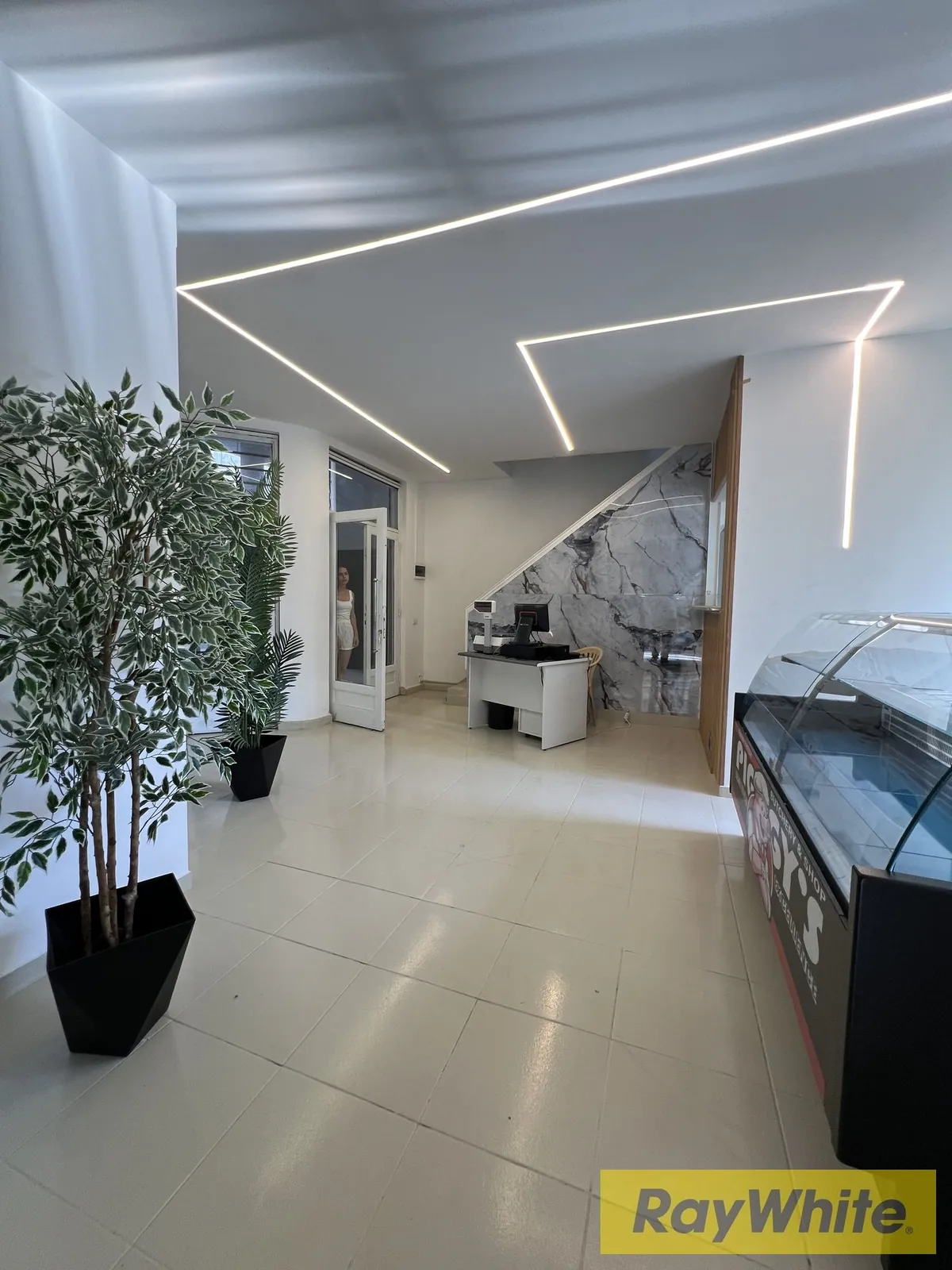 Shop For Sale In Zalka – 80 Sqm