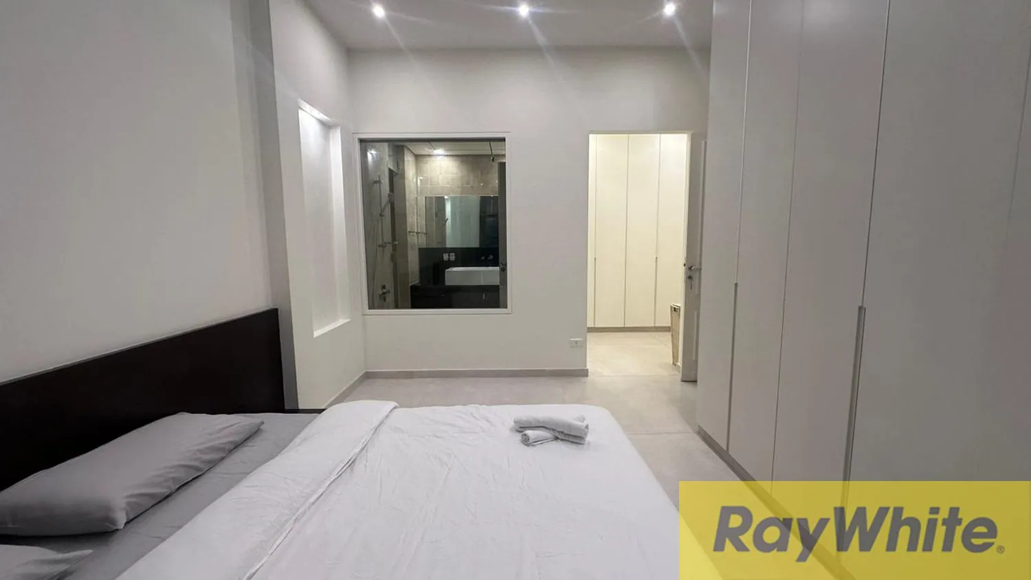 Luxury Apartment For Sale In Downtown — الصورة 2