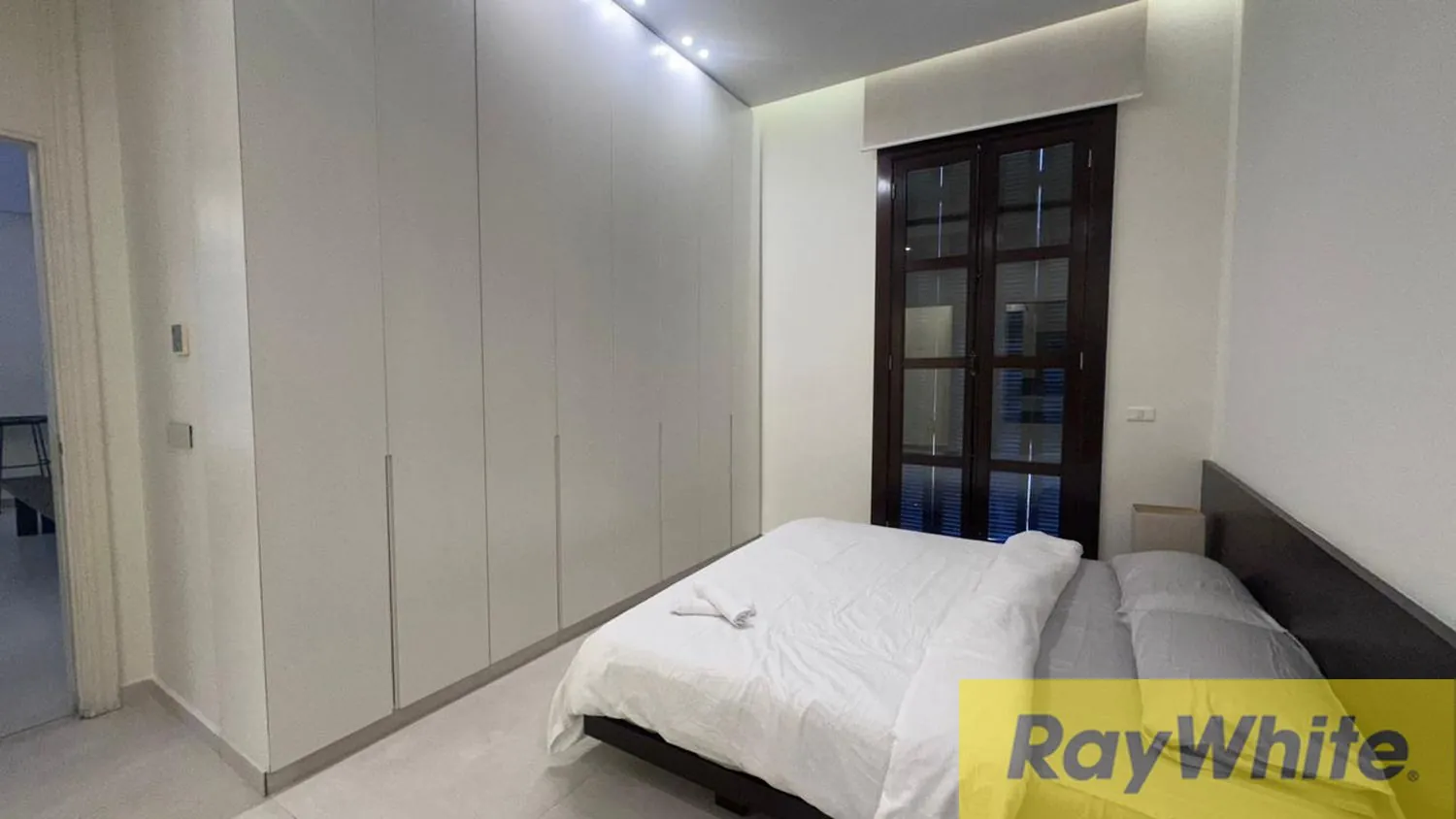 Luxury Apartment For Sale In Downtown — الصورة 3