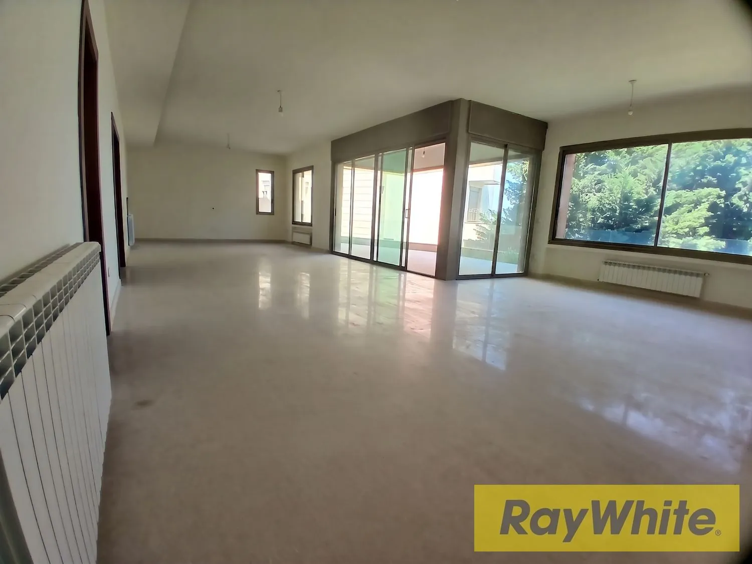 Apartment With 300 Sqm Private Garden For Sale In Ain Aar — photo 5