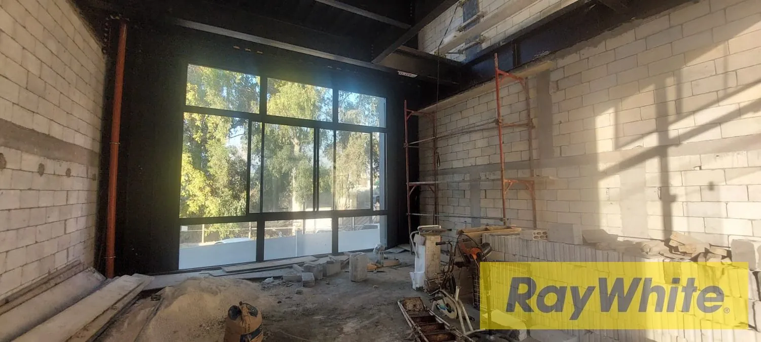 Showroom For Rent In Chevrolet – Spacious Three-level Commercial Space