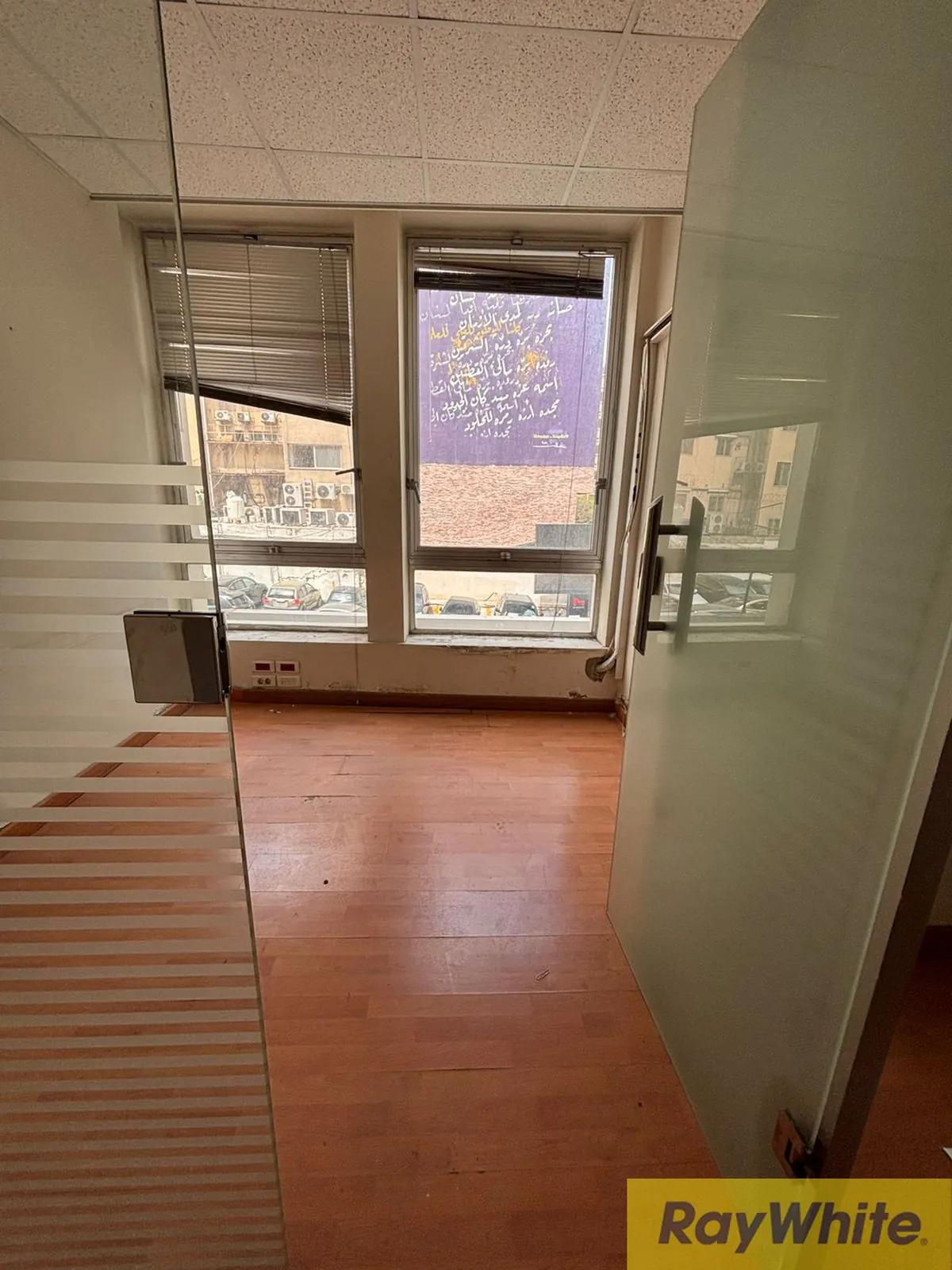 Office Building For Sale In Hamra — الصورة 4
