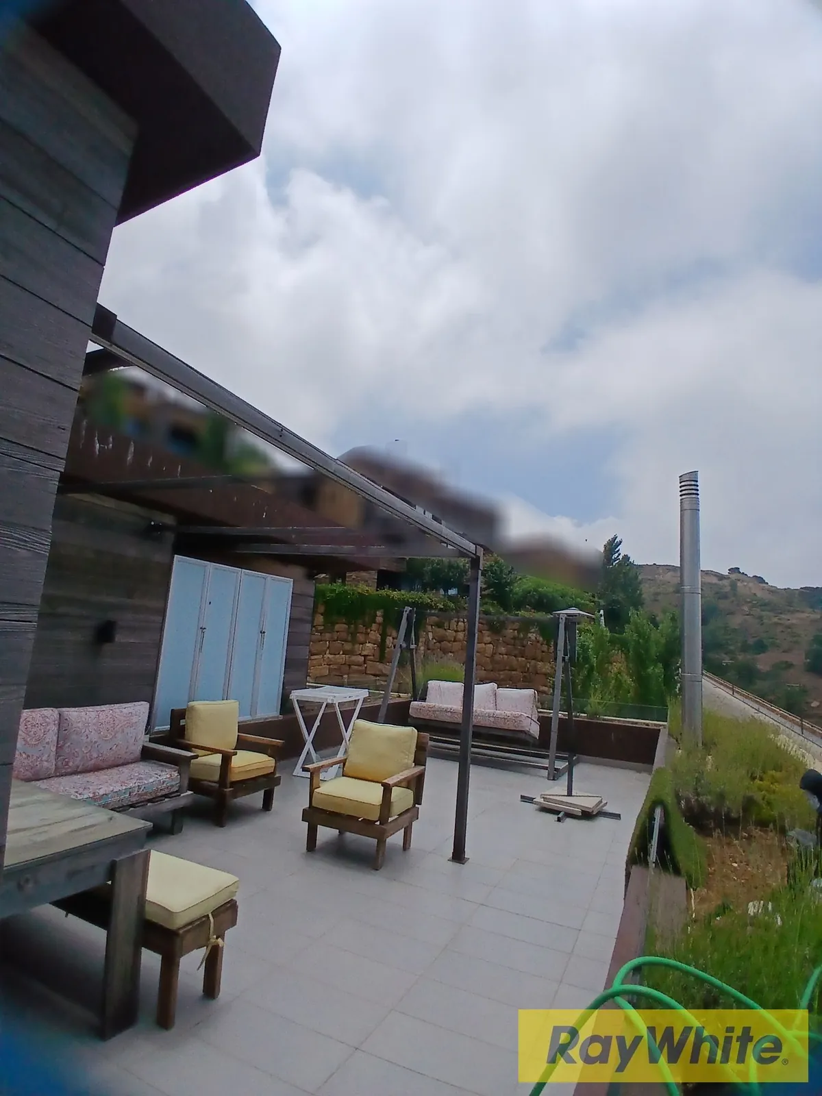 Chalet For Sale In Faqra – Red Rock