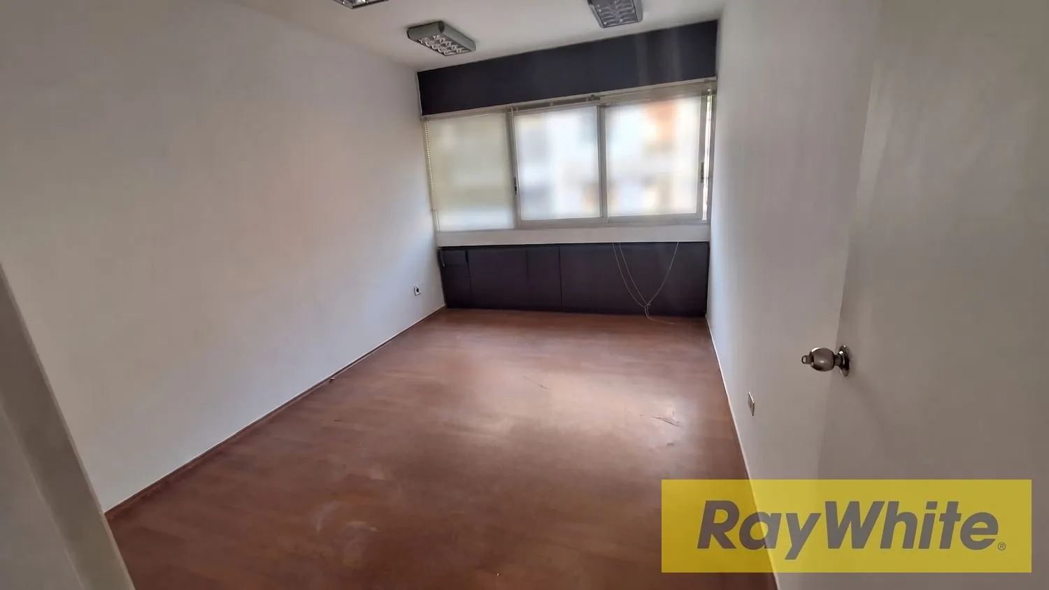 Office For Rent In Achrafieh – Aabrine — الصورة 3