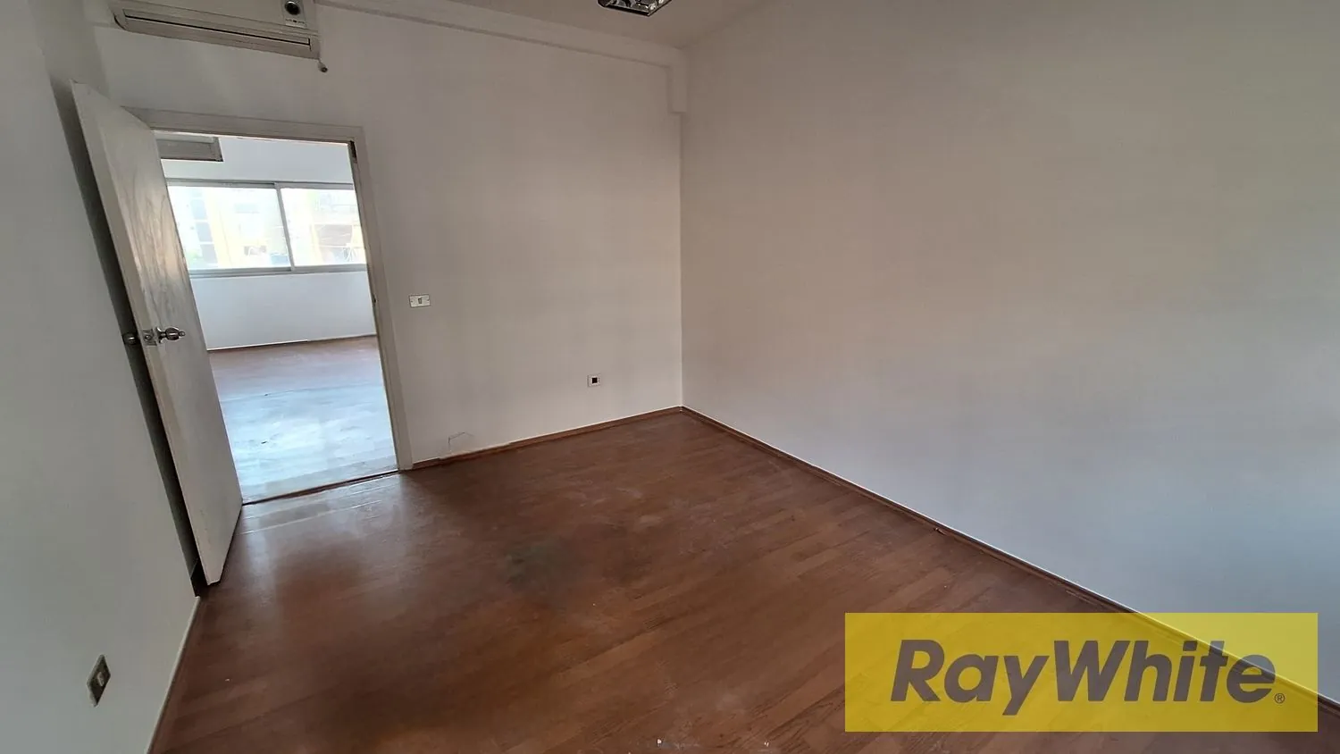 Office For Rent In Achrafieh – Aabrine — الصورة 4