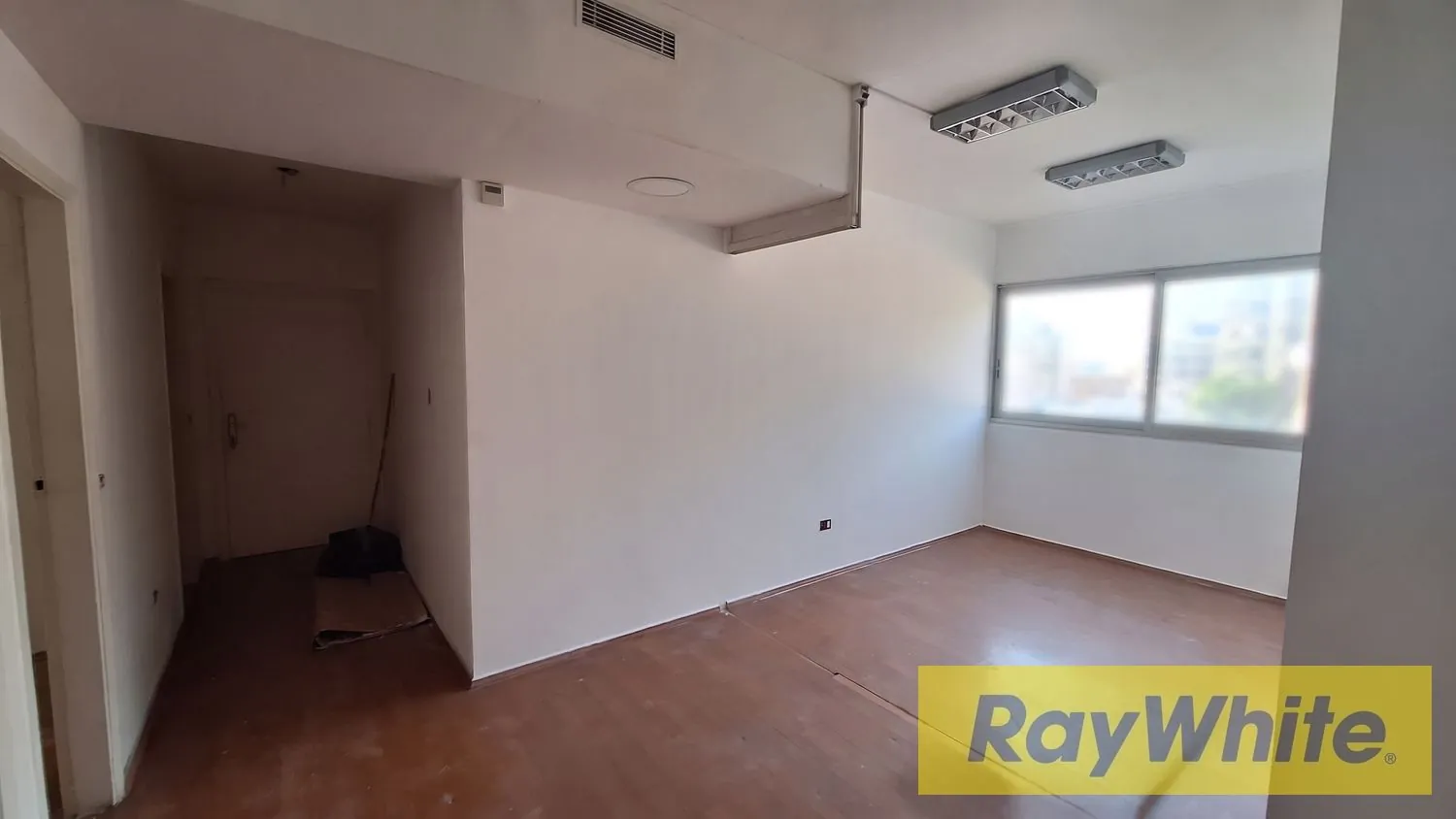 Office For Rent In Achrafieh – Aabrine — الصورة 5