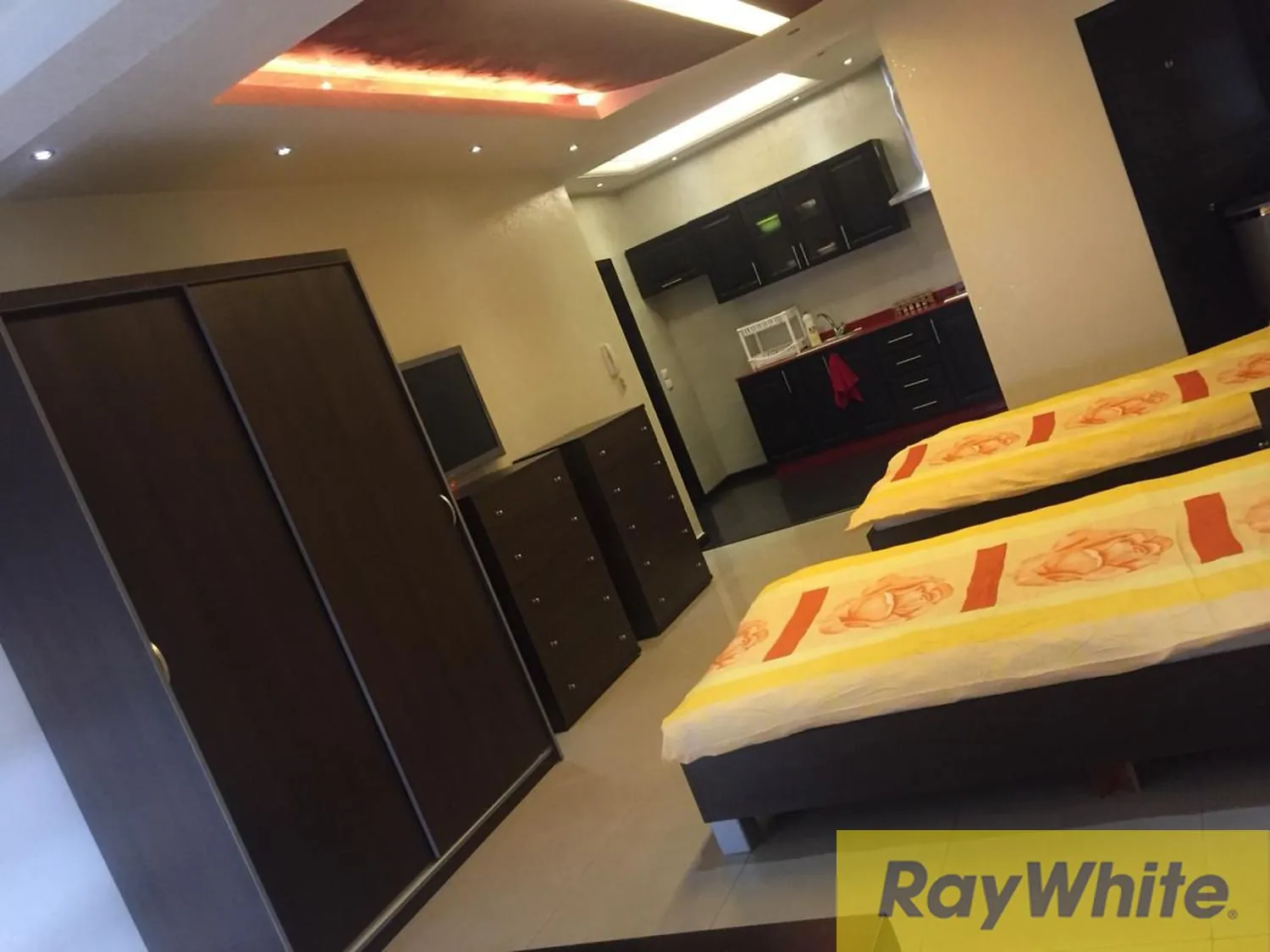 Apartment For Sale In Hamra — الصورة 3