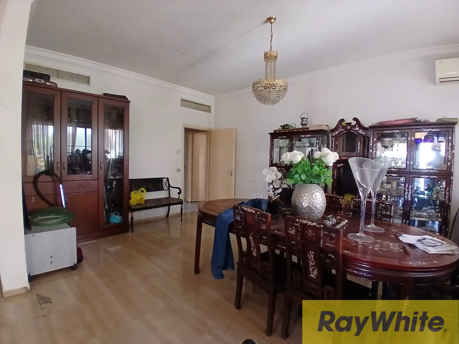 Apartment For Sale In Rawche — الصورة 4