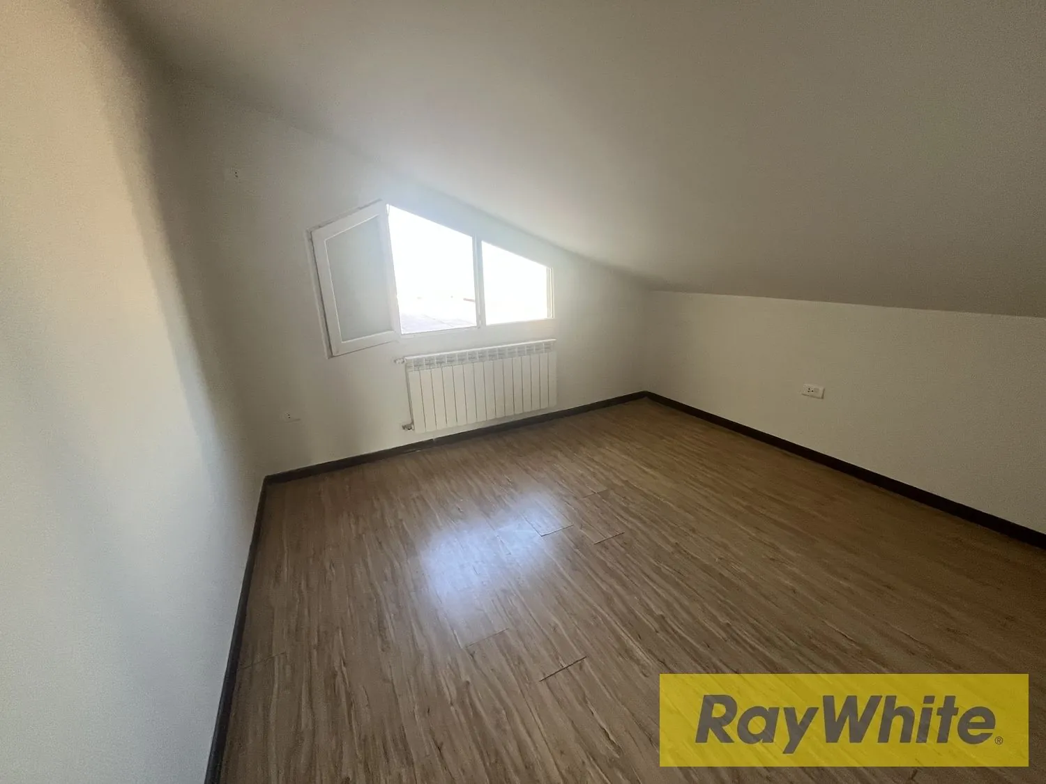 Apartment With Large Terrace For Rent In Beit Mery — الصورة 5