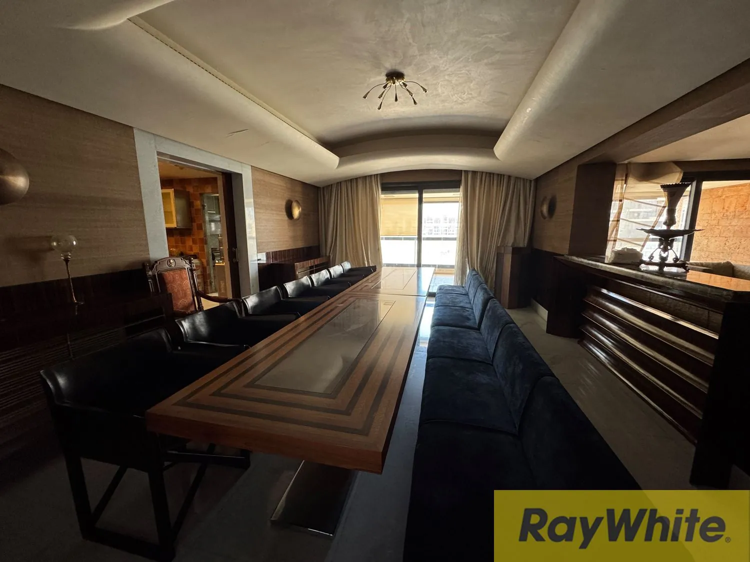 Luxurious Furnished Duplex For Sale In Verdun — الصورة 3
