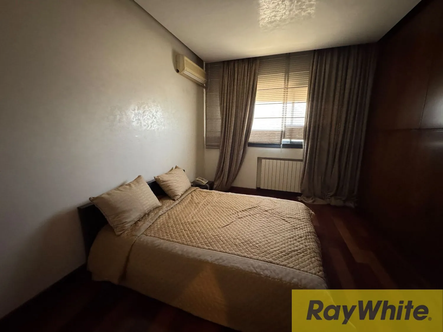 Luxurious Furnished Duplex For Sale In Verdun — الصورة 4