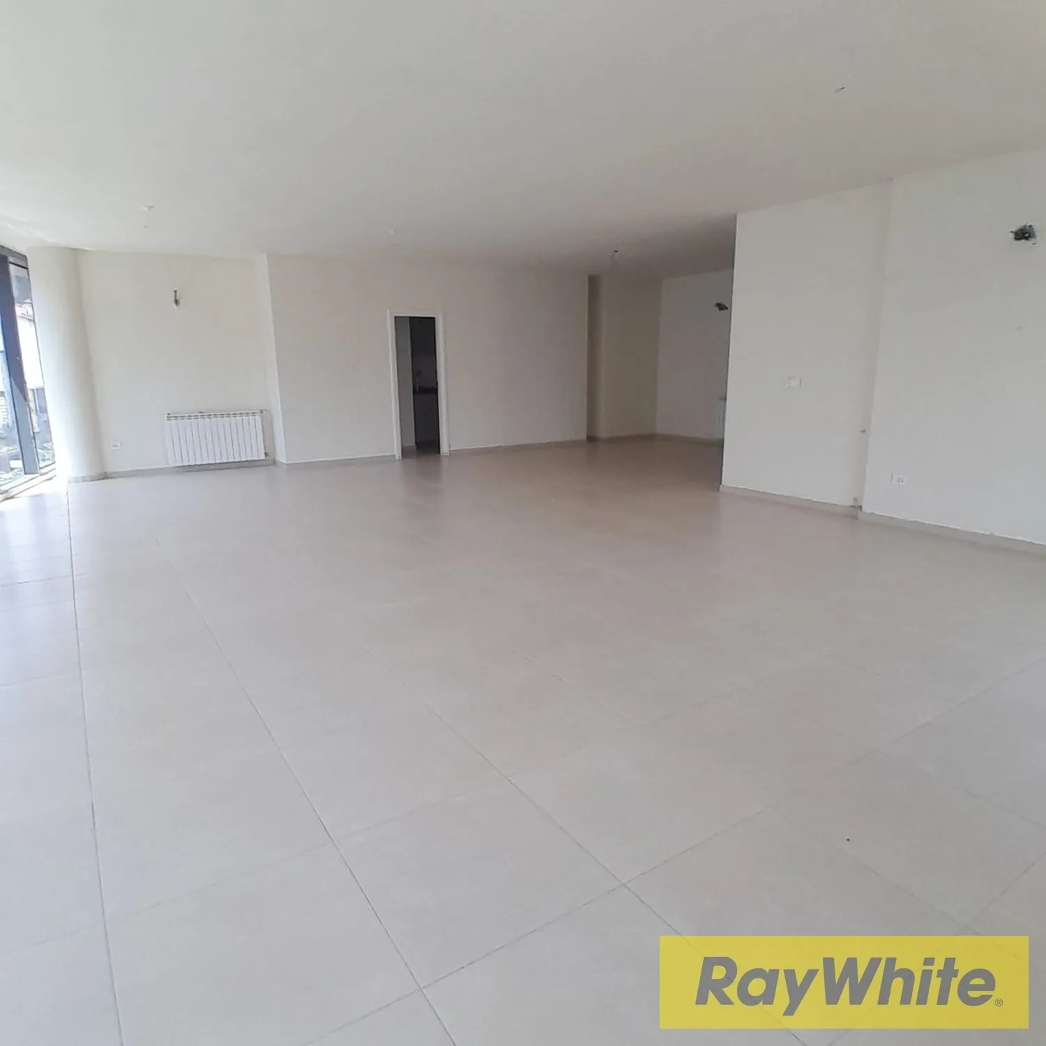 Showroom For Rent In Bikfaya – Prime Location — الصورة 2