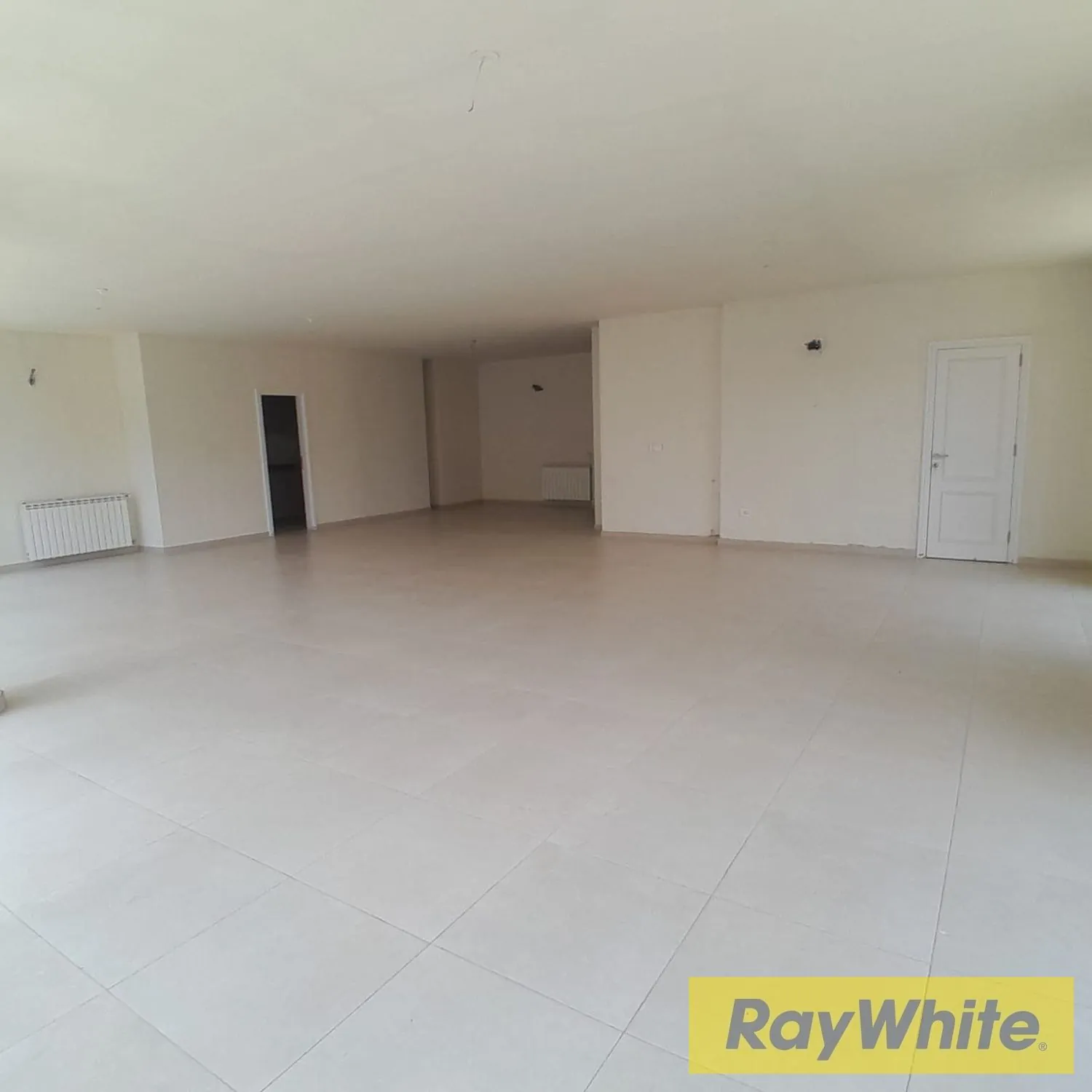 Showroom For Rent In Bikfaya – Prime Location — الصورة 3